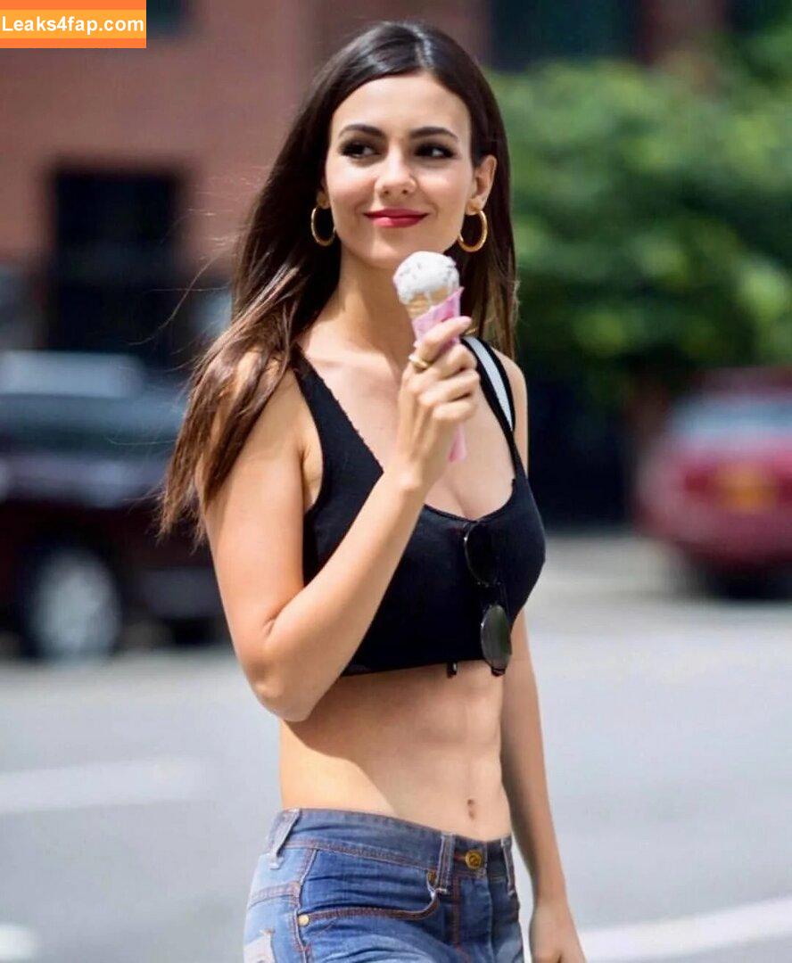 Victoria Justice / victoriajustice leaked photo photo #2437