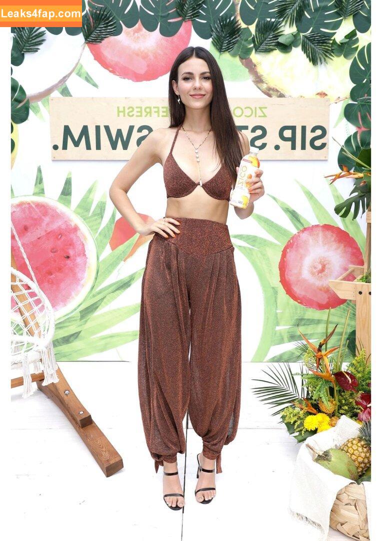 Victoria Justice / victoriajustice leaked photo photo #2489