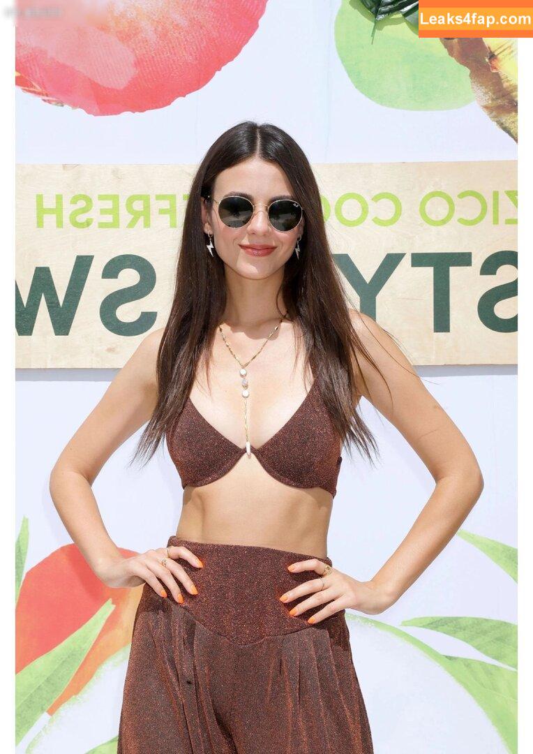 Victoria Justice / victoriajustice leaked photo photo #2492