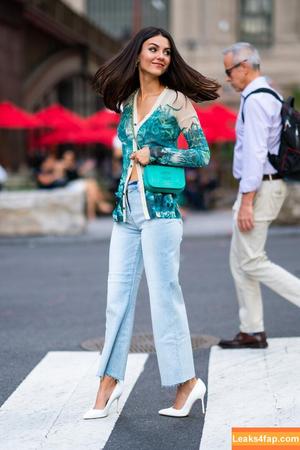 Victoria Justice photo #2024