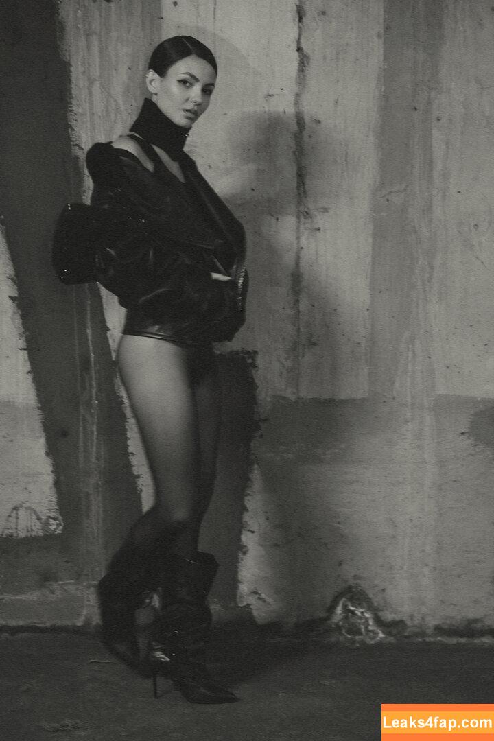 Victoria Justice / victoriajustice leaked photo photo #3321