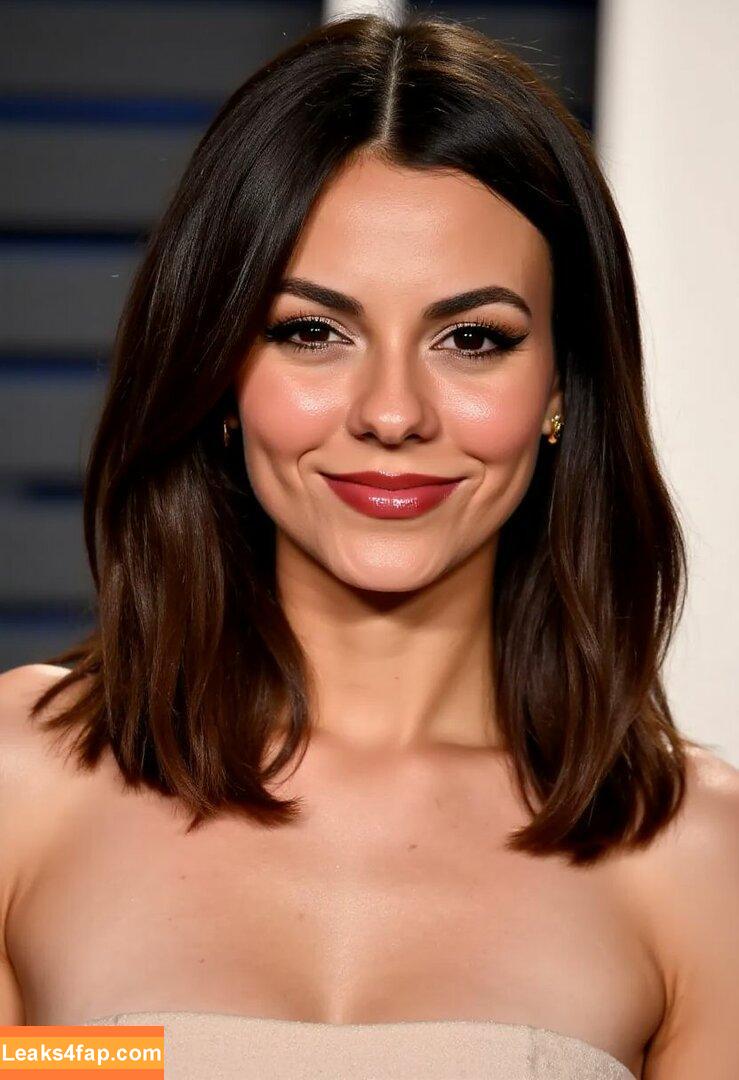 Victoria Justice / victoriajustice leaked photo photo #3574
