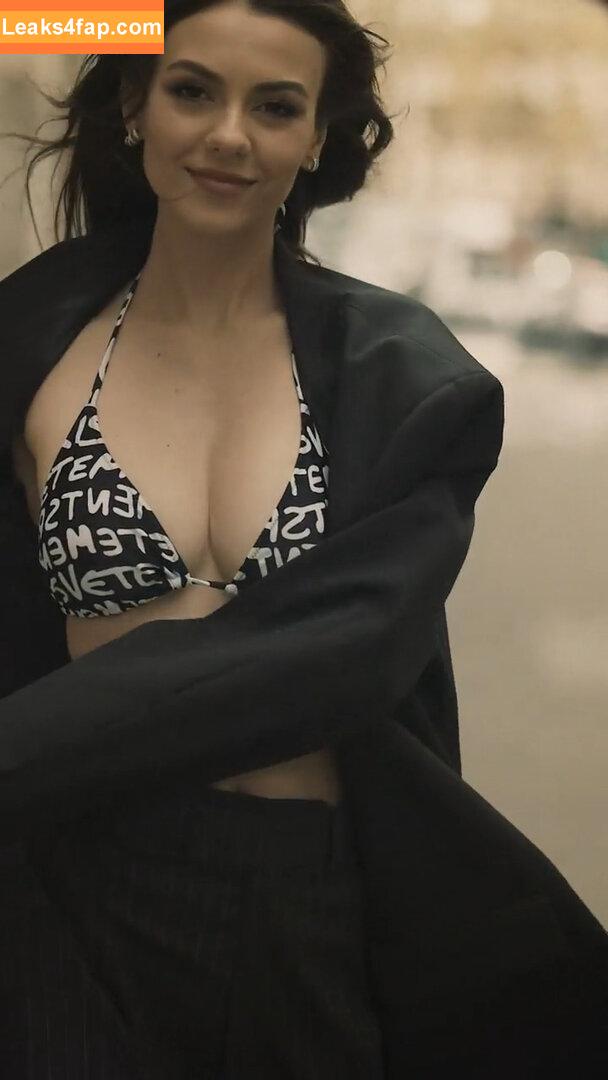 Victoria Justice / victoriajustice leaked photo photo #3670