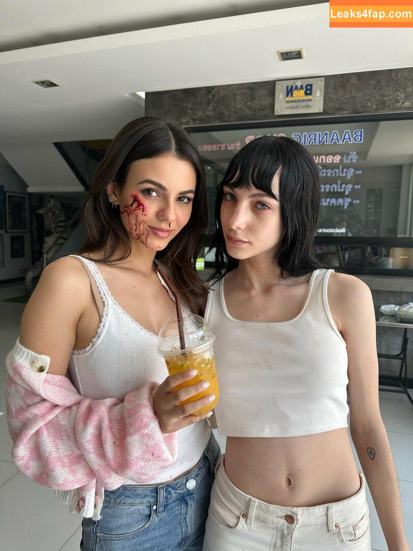 Victoria Justice / victoriajustice leaked photo photo #3697