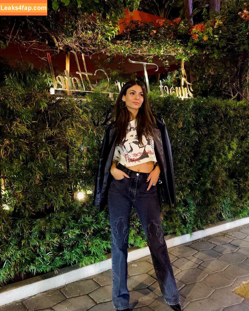 Victoria Justice / victoriajustice leaked photo photo #3769