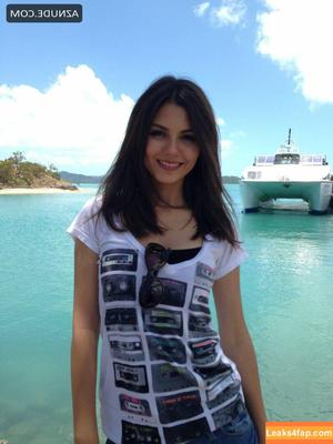 Victoria Justice photo #3380