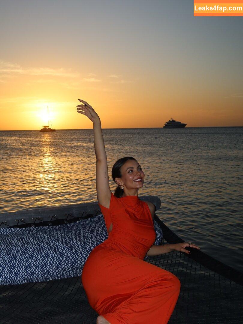 Victoria Justice / victoriajustice leaked photo photo #4737