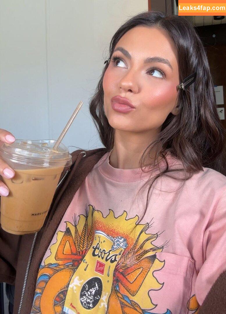 Victoria Justice / victoriajustice leaked photo photo #4768