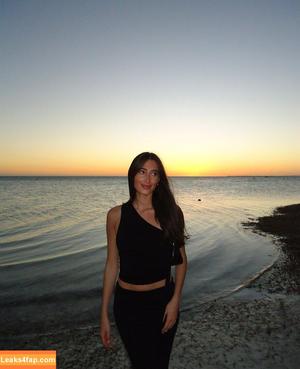 Victoria Lasala photo #0001