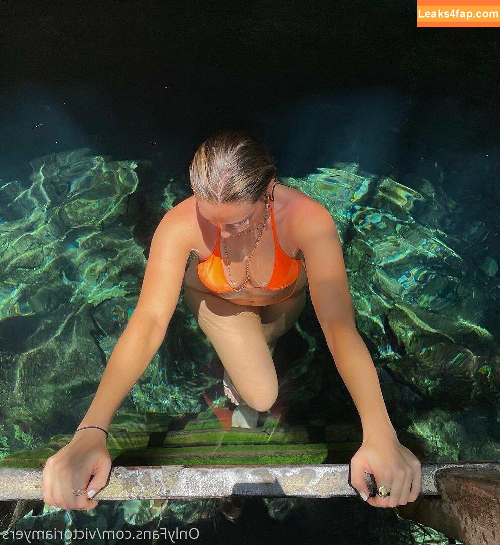 Victoria Lynn Myers / victorialynnmyers слитое фото фото #0030