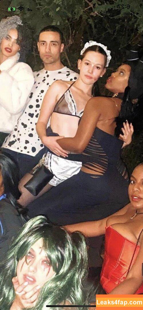 Victoria Pedretti / victoriapedretti_ слитое фото фото #0002