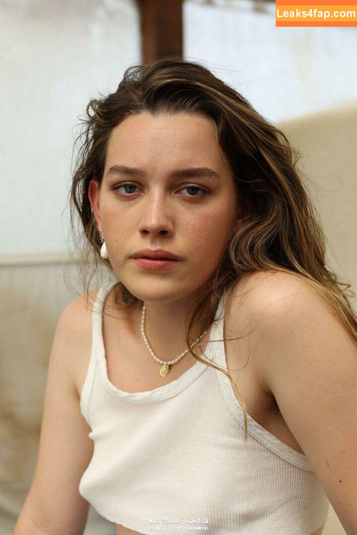 Victoria Pedretti / victoriapedretti_ слитое фото фото #0028