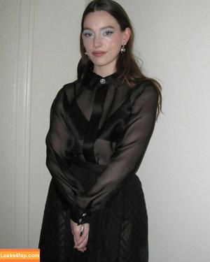 Victoria Pedretti photo #0056