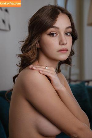 Victoria Pedretti photo #0072