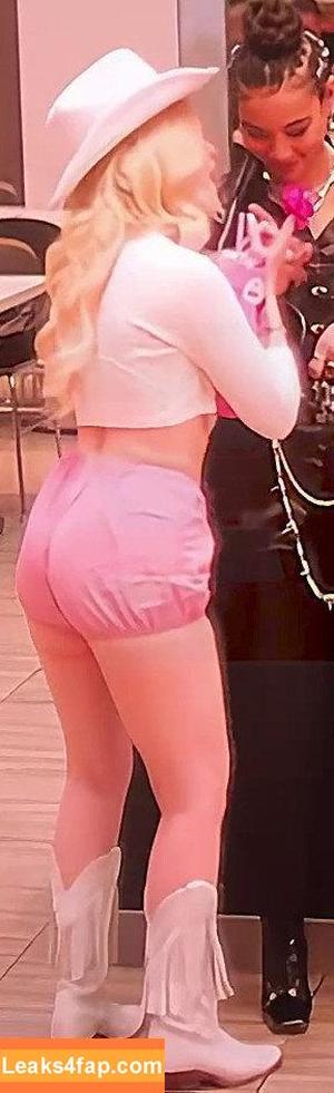 Victoria Pedretti фото #0337