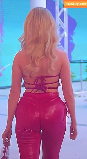 Victoria Pedretti фото #0346