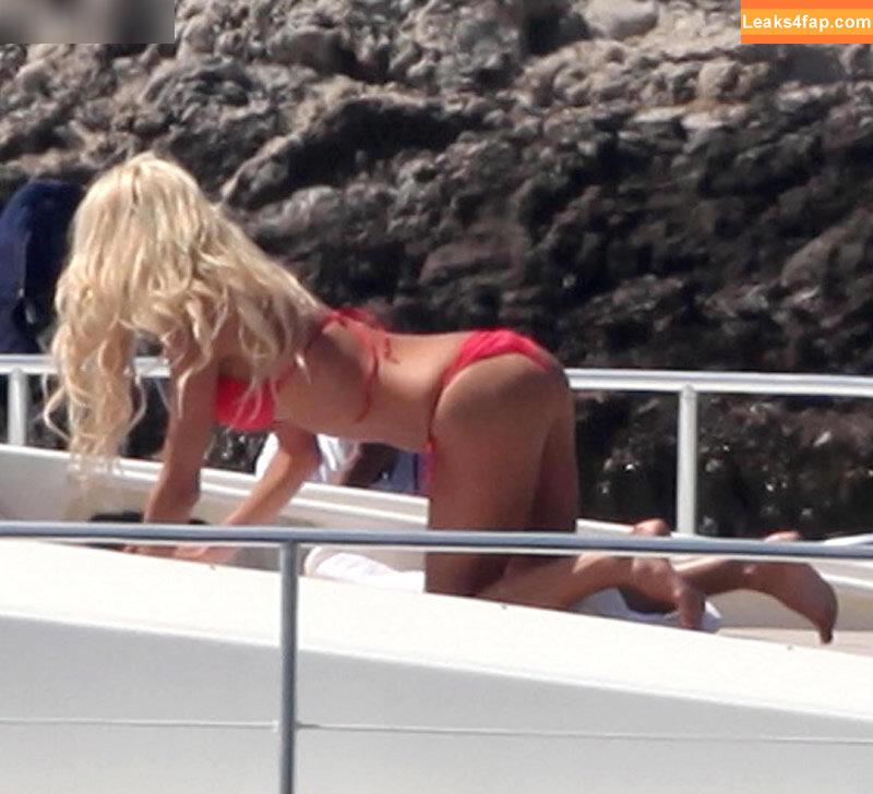 Victoria Silvstedt / vicsilvstedt / victoriasilvstedt leaked photo photo #0166