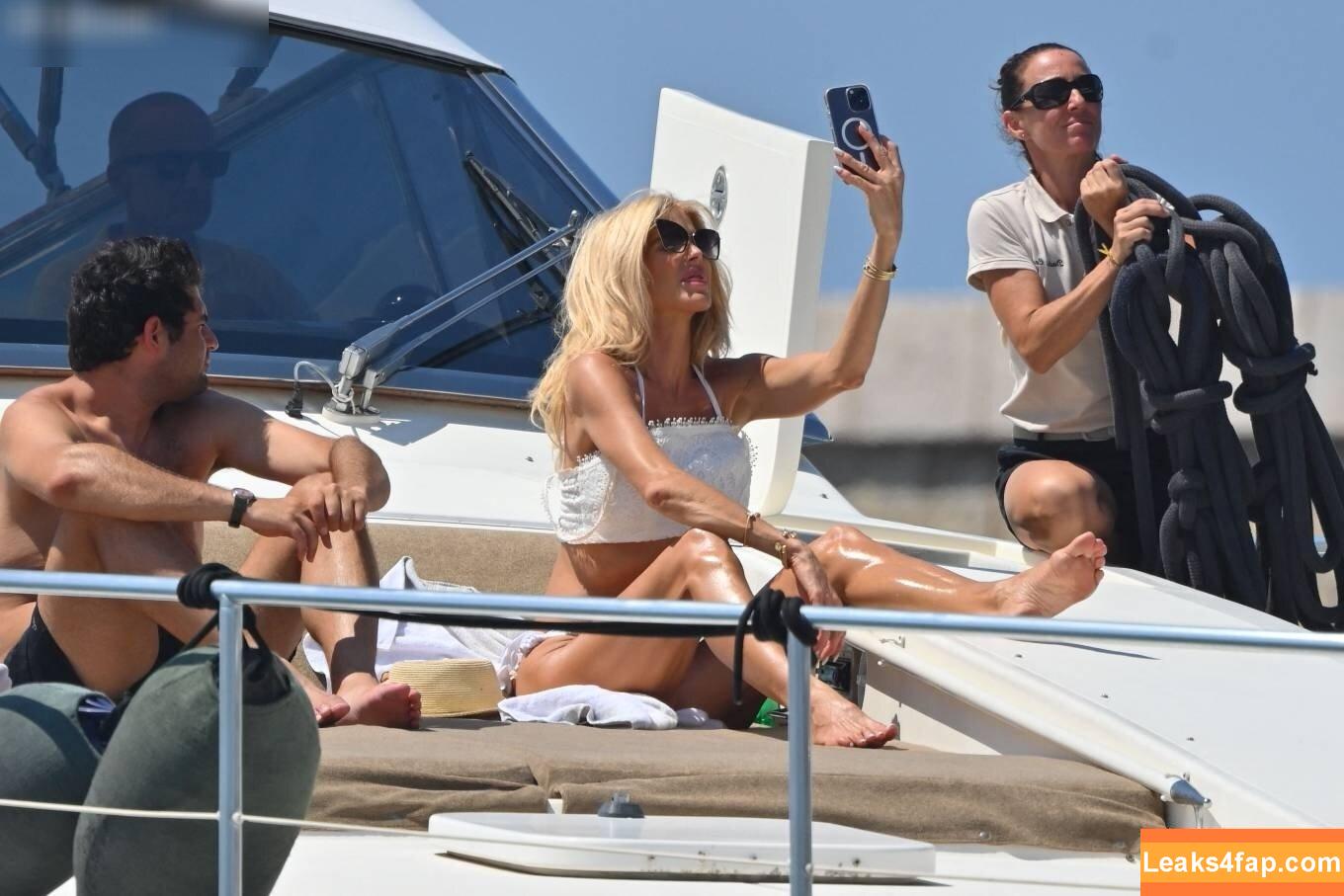 Victoria Silvstedt / vicsilvstedt / victoriasilvstedt leaked photo photo #0270