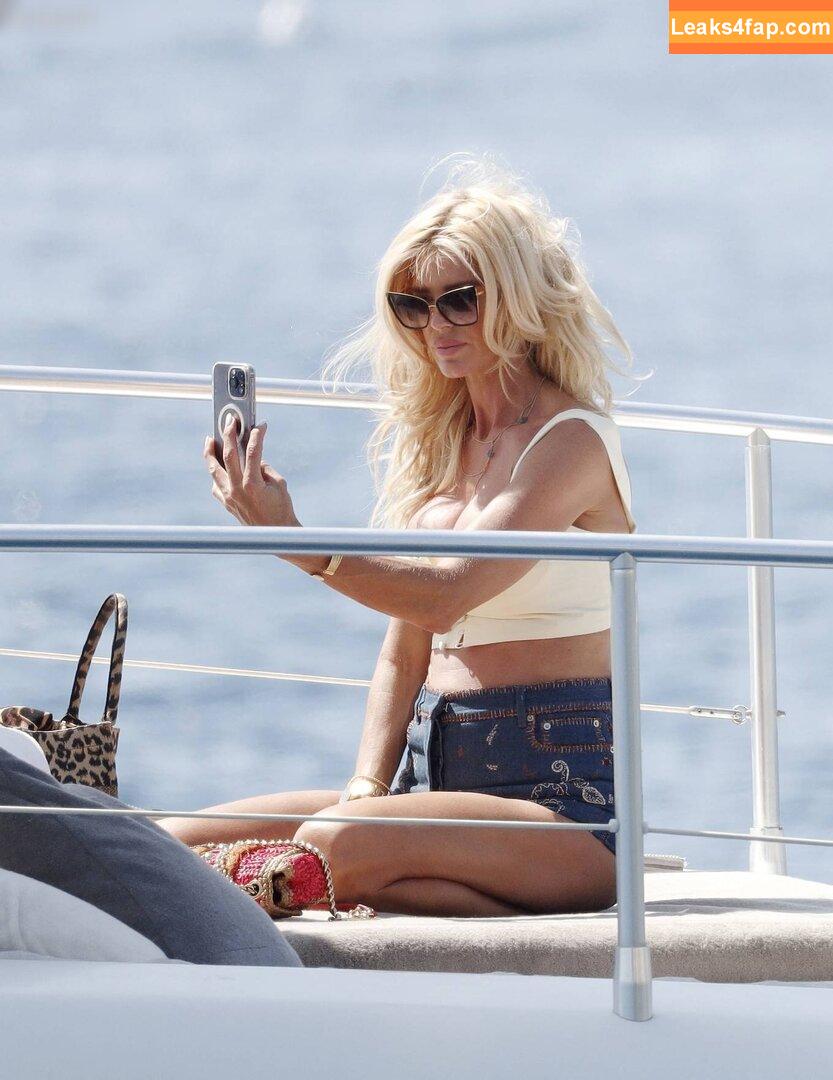 Victoria Silvstedt / vicsilvstedt / victoriasilvstedt leaked photo photo #0279