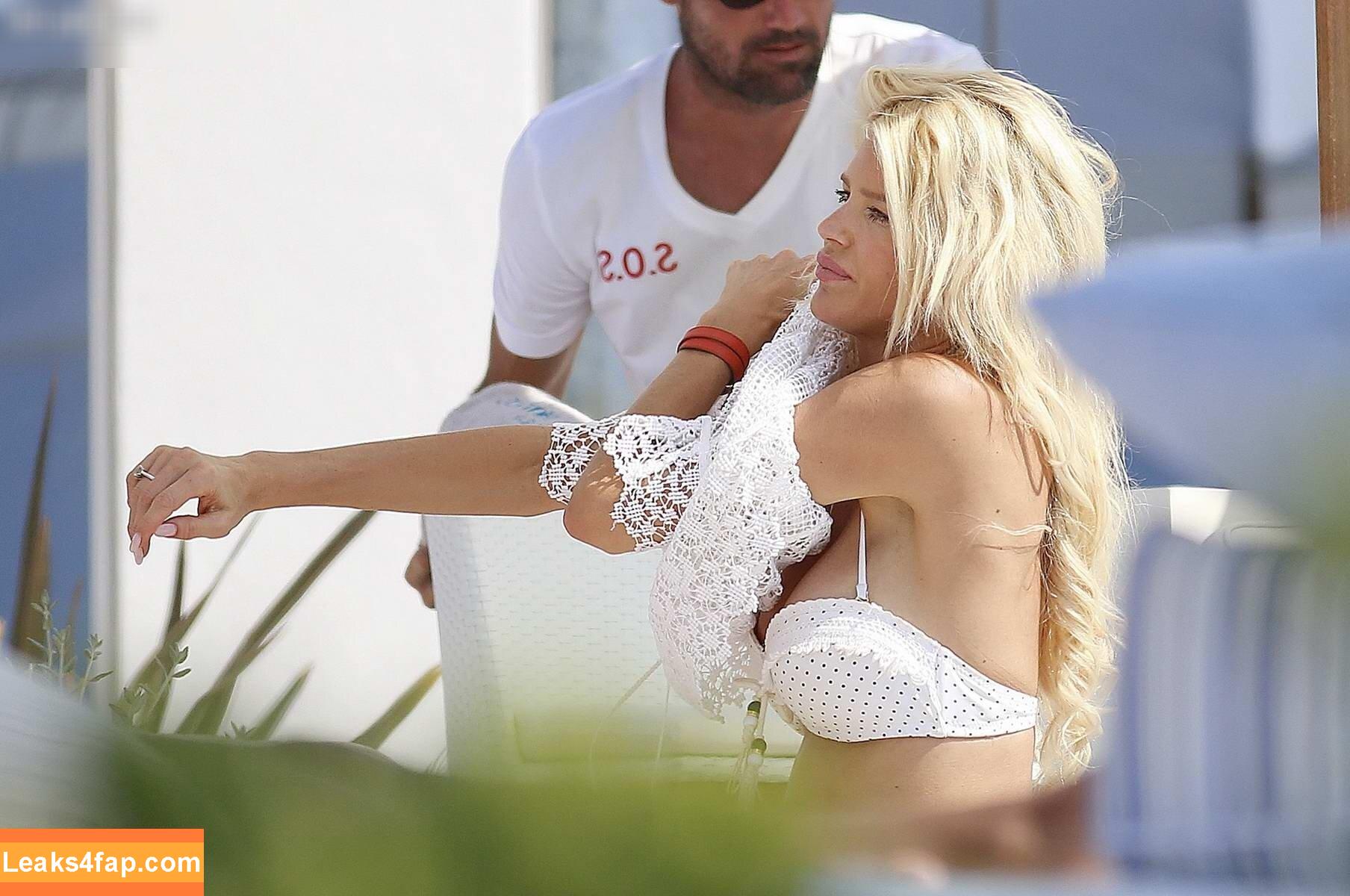 Victoria Silvstedt / vicsilvstedt / victoriasilvstedt leaked photo photo #0353