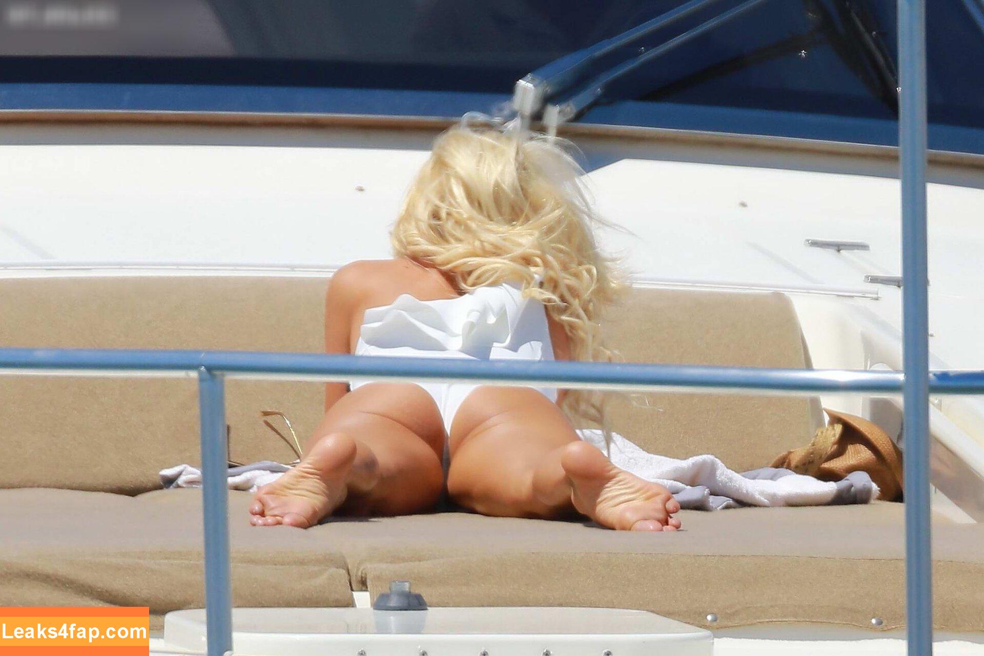 Victoria Silvstedt / vicsilvstedt / victoriasilvstedt leaked photo photo #0363