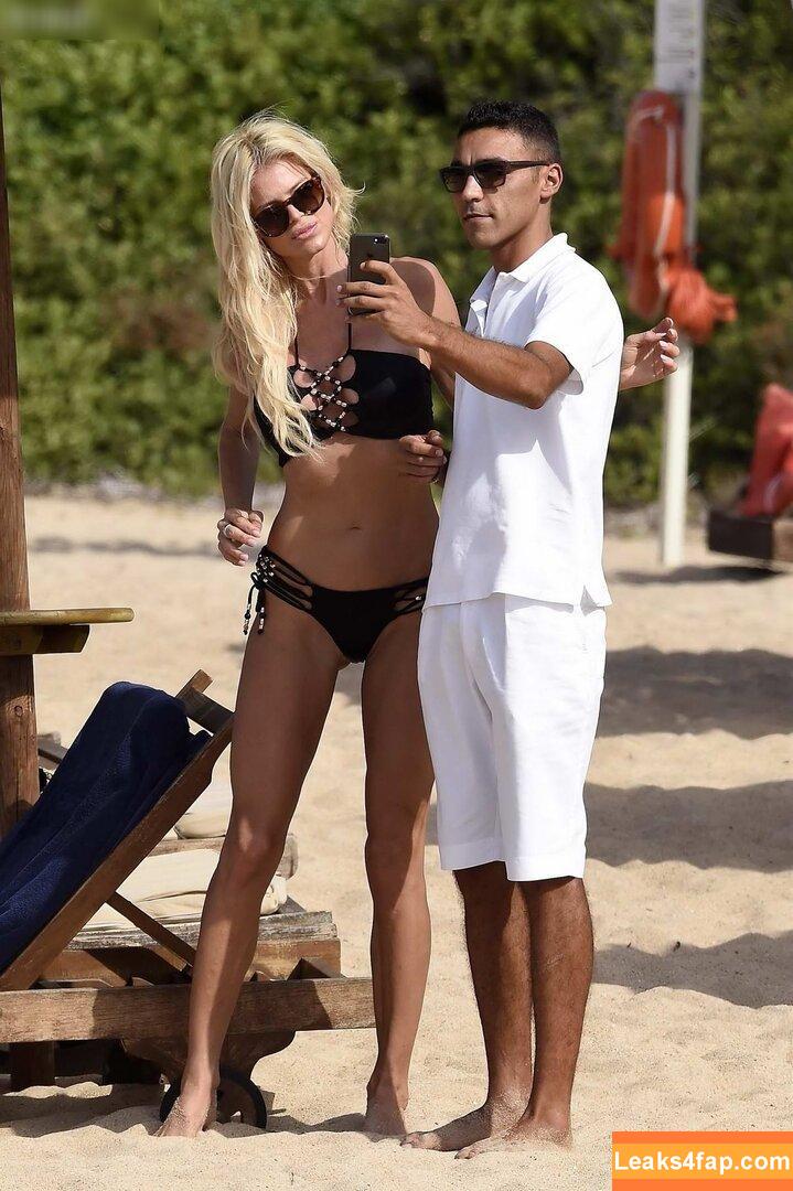 Victoria Silvstedt / vicsilvstedt / victoriasilvstedt leaked photo photo #0388