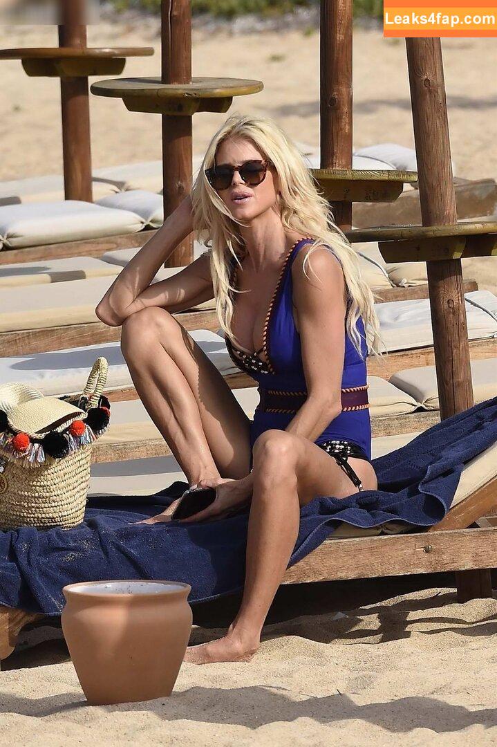 Victoria Silvstedt / vicsilvstedt / victoriasilvstedt leaked photo photo #0393