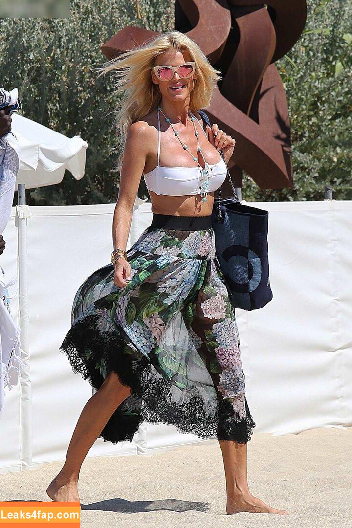 Victoria Silvstedt / vicsilvstedt / victoriasilvstedt leaked photo photo #0422