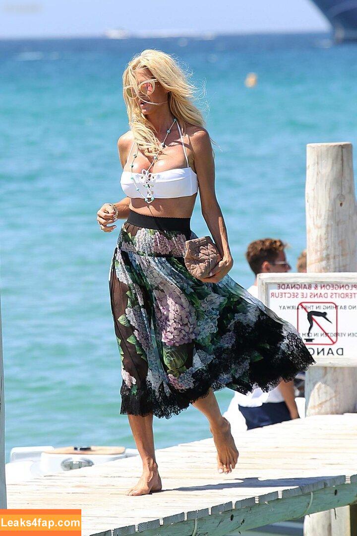 Victoria Silvstedt / vicsilvstedt / victoriasilvstedt leaked photo photo #0423