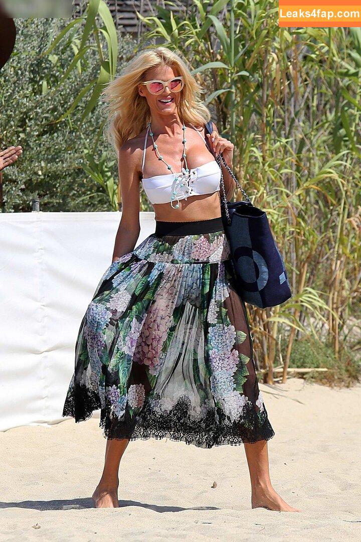 Victoria Silvstedt / vicsilvstedt / victoriasilvstedt leaked photo photo #0429