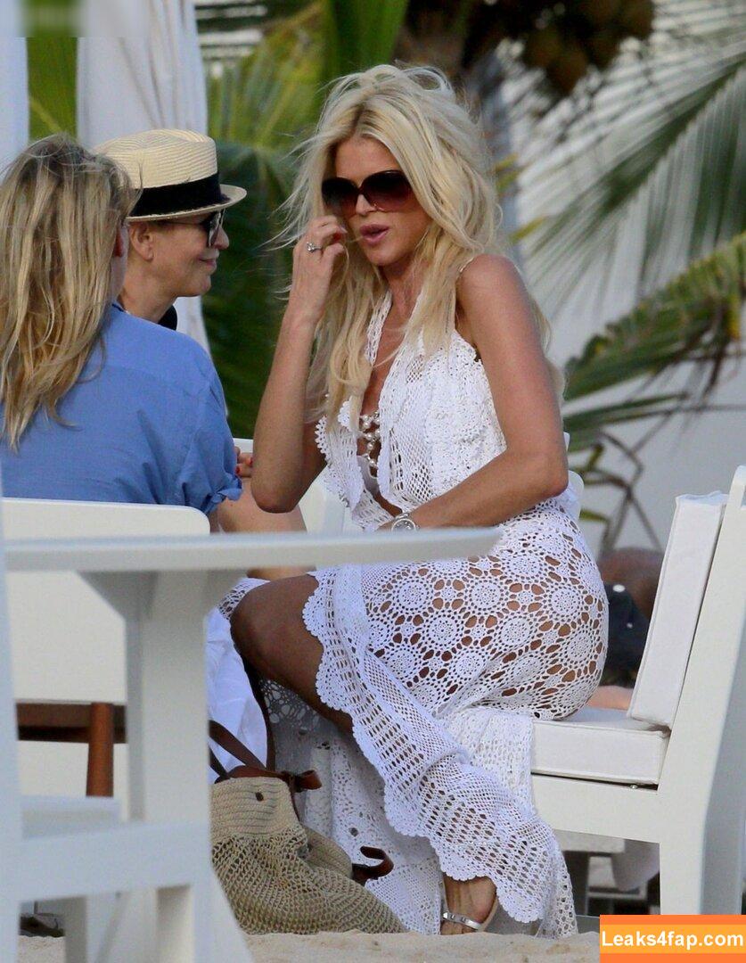 Victoria Silvstedt / vicsilvstedt / victoriasilvstedt leaked photo photo #0431