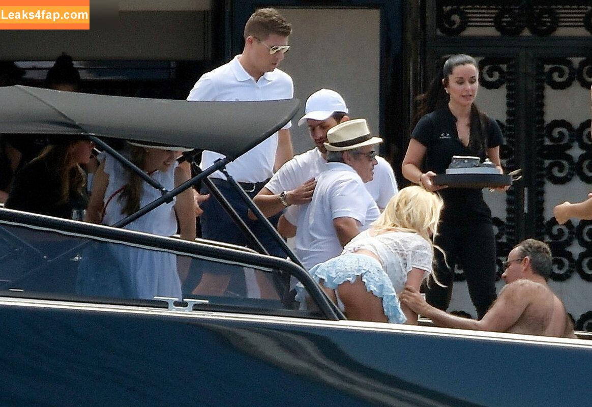 Victoria Silvstedt / vicsilvstedt / victoriasilvstedt leaked photo photo #0448