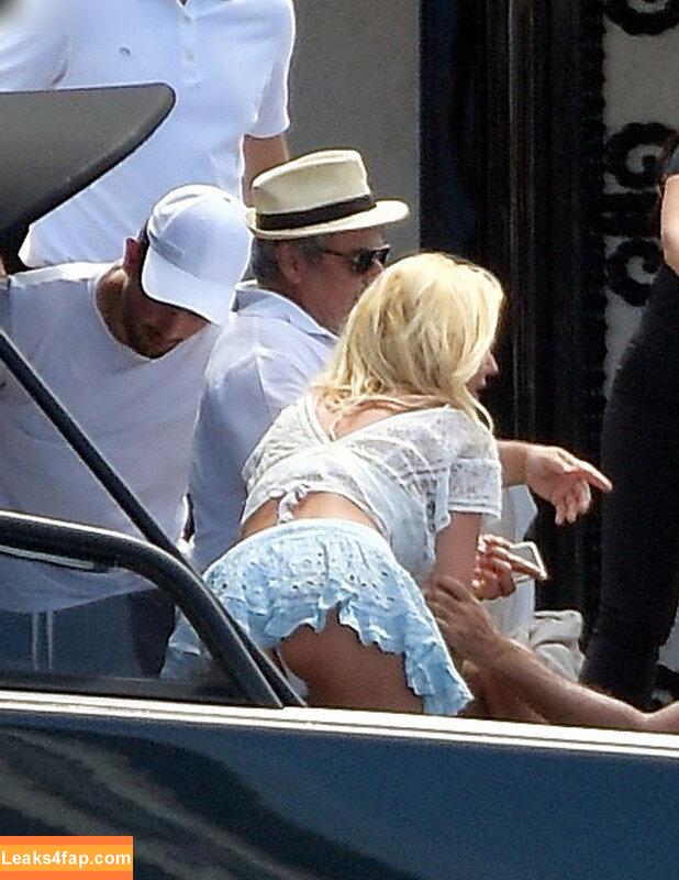 Victoria Silvstedt / vicsilvstedt / victoriasilvstedt leaked photo photo #0463