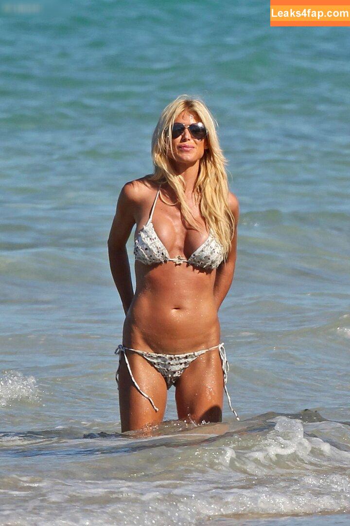 Victoria Silvstedt / vicsilvstedt / victoriasilvstedt leaked photo photo #0533