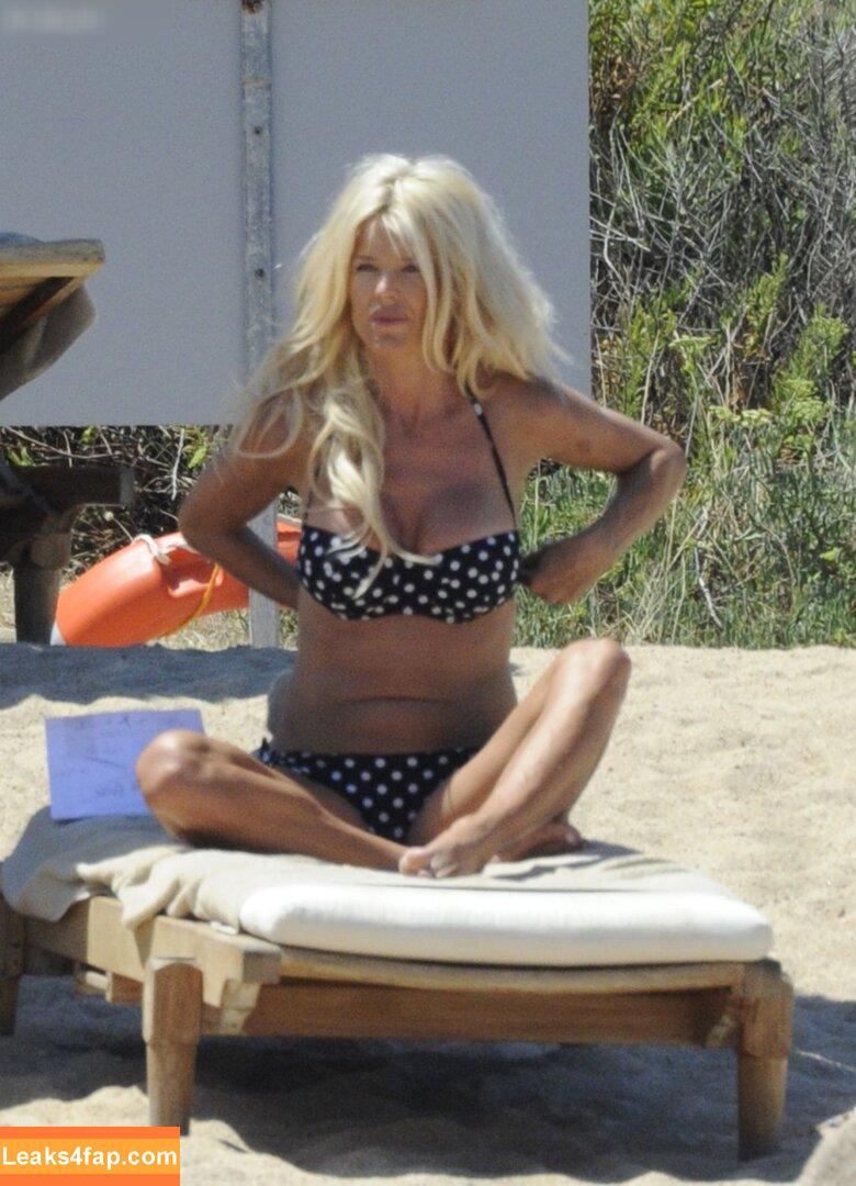 Victoria Silvstedt / vicsilvstedt / victoriasilvstedt leaked photo photo #0664