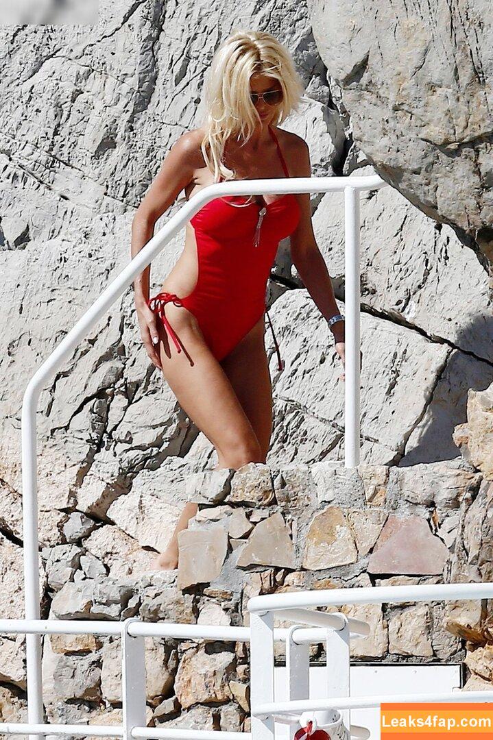 Victoria Silvstedt / vicsilvstedt / victoriasilvstedt leaked photo photo #0704