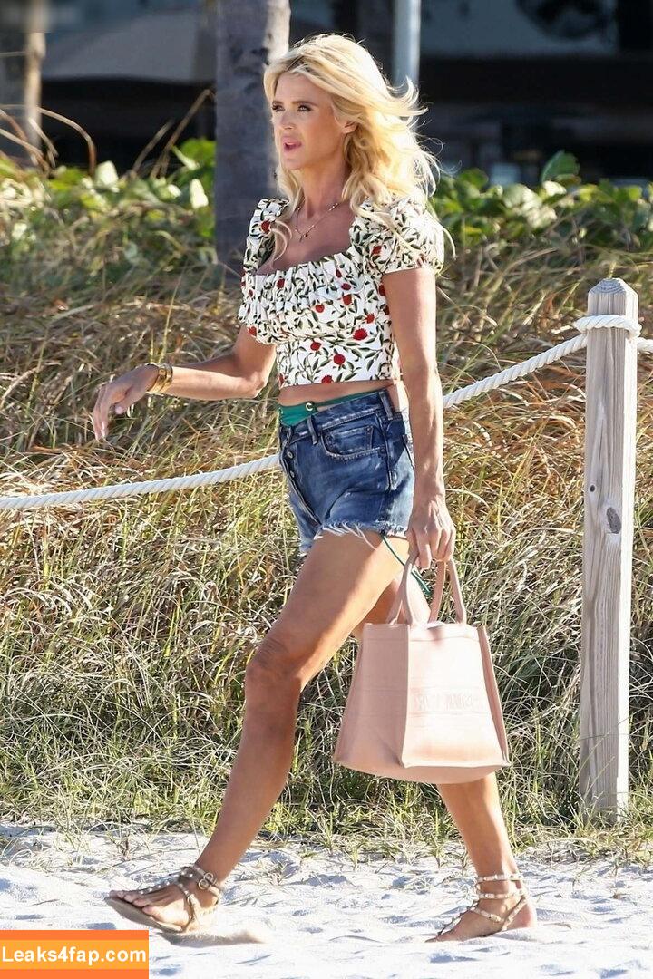 Victoria Silvstedt / vicsilvstedt / victoriasilvstedt leaked photo photo #0979