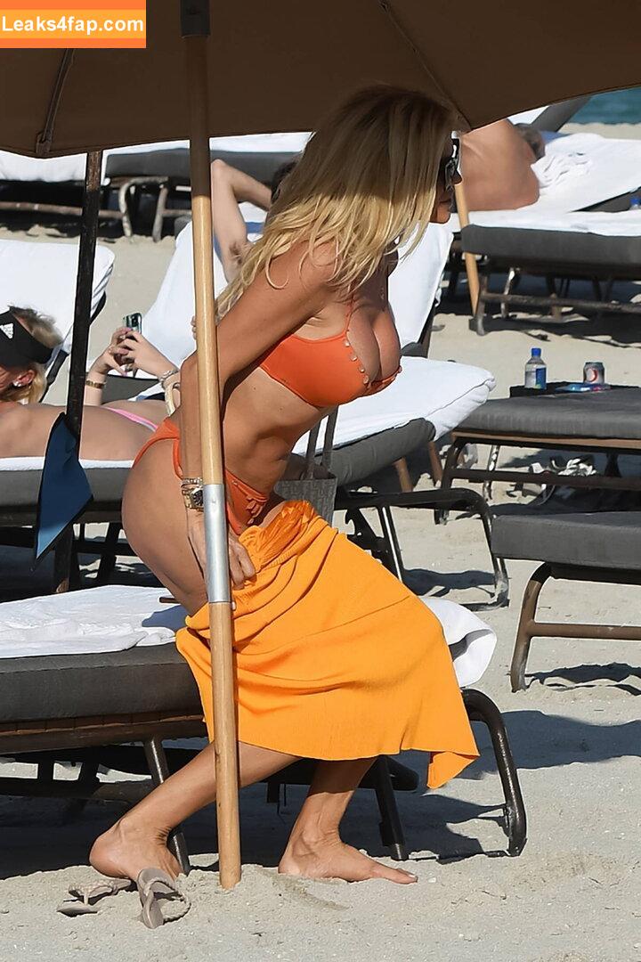 Victoria Silvstedt / vicsilvstedt / victoriasilvstedt leaked photo photo #0999