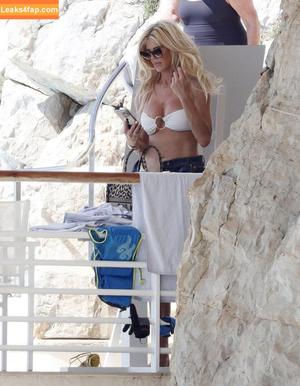 Victoria Silvstedt photo #0144