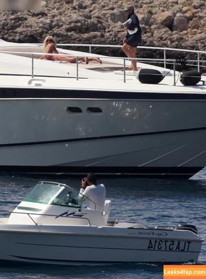 Victoria Silvstedt photo #0170