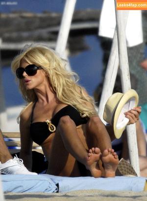 Victoria Silvstedt photo #0211
