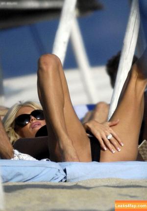 Victoria Silvstedt photo #0214