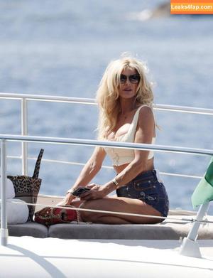 Victoria Silvstedt photo #0277