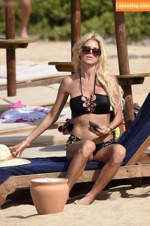 Victoria Silvstedt photo #0377