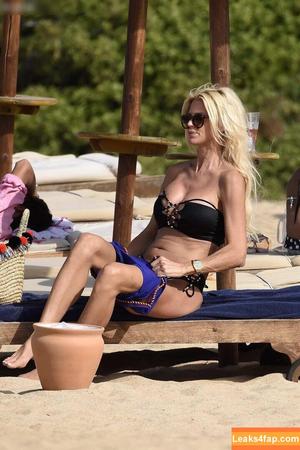 Victoria Silvstedt photo #0390