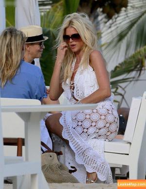 Victoria Silvstedt photo #0431