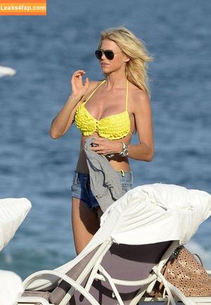 Victoria Silvstedt photo #0591