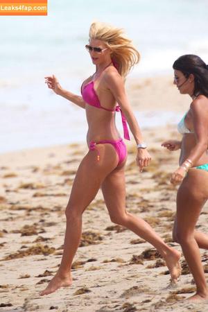 Victoria Silvstedt photo #0604