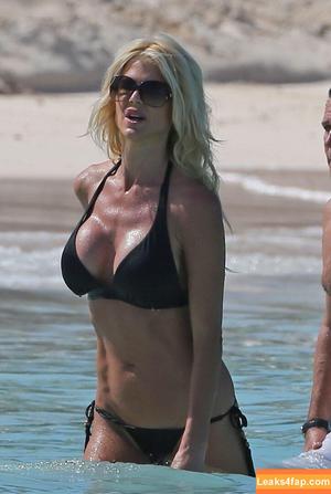 Victoria Silvstedt photo #0629
