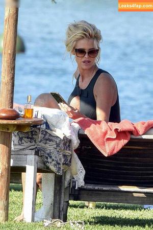 Victoria Silvstedt фото #0742